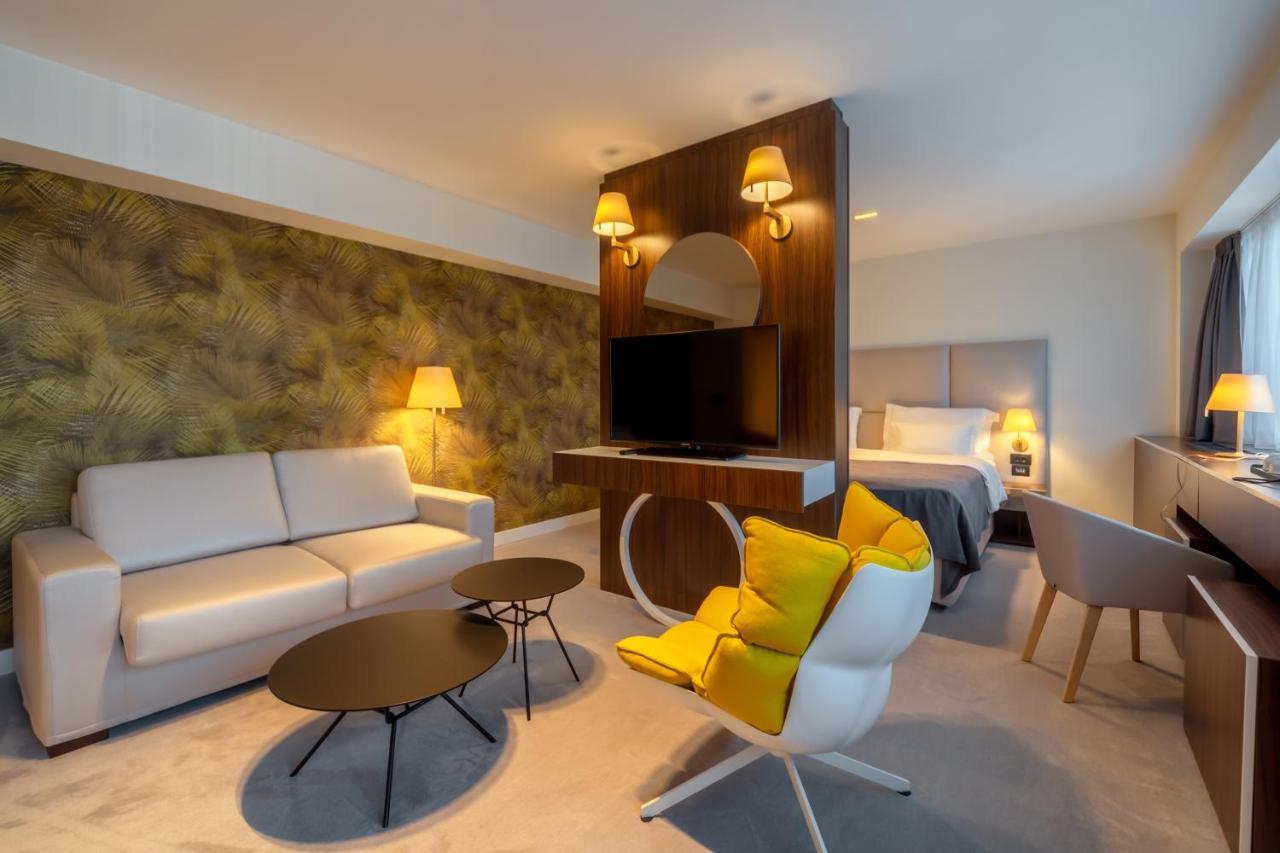 Hotel Agape Бар Екстериор снимка