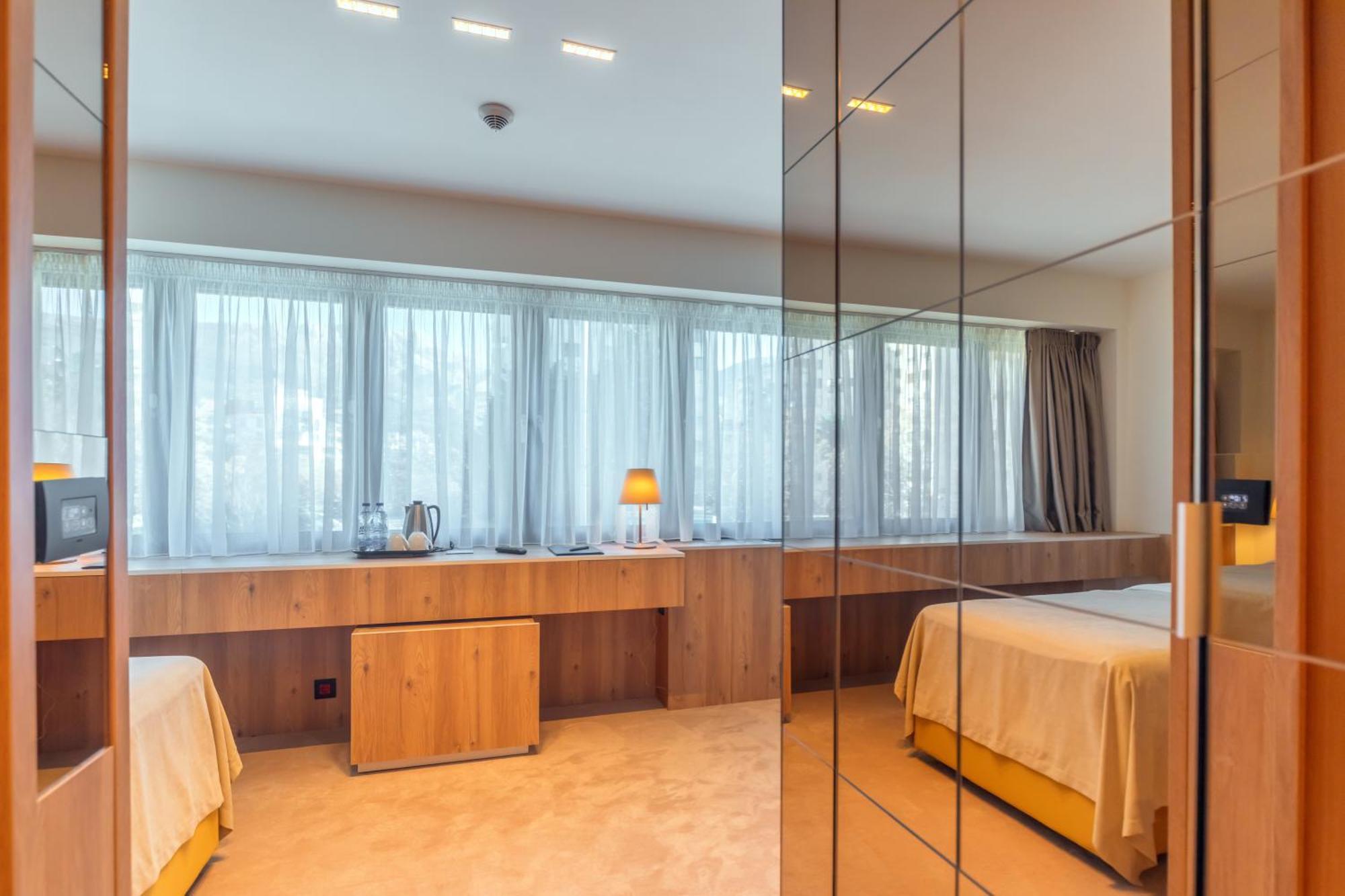 Hotel Agape Бар Стая снимка