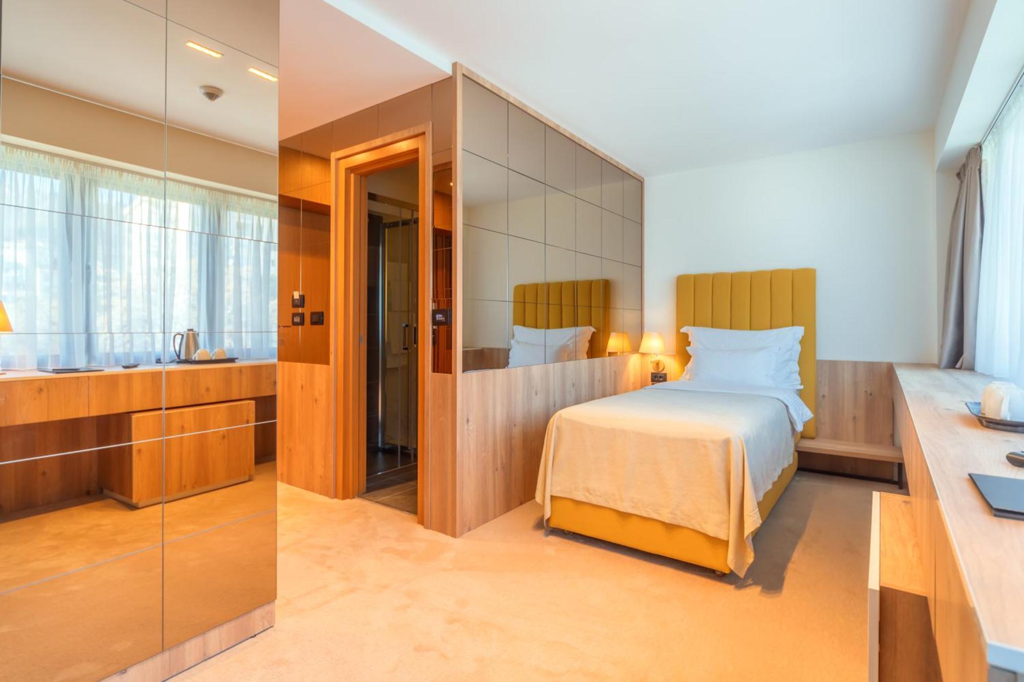Hotel Agape Бар Стая снимка