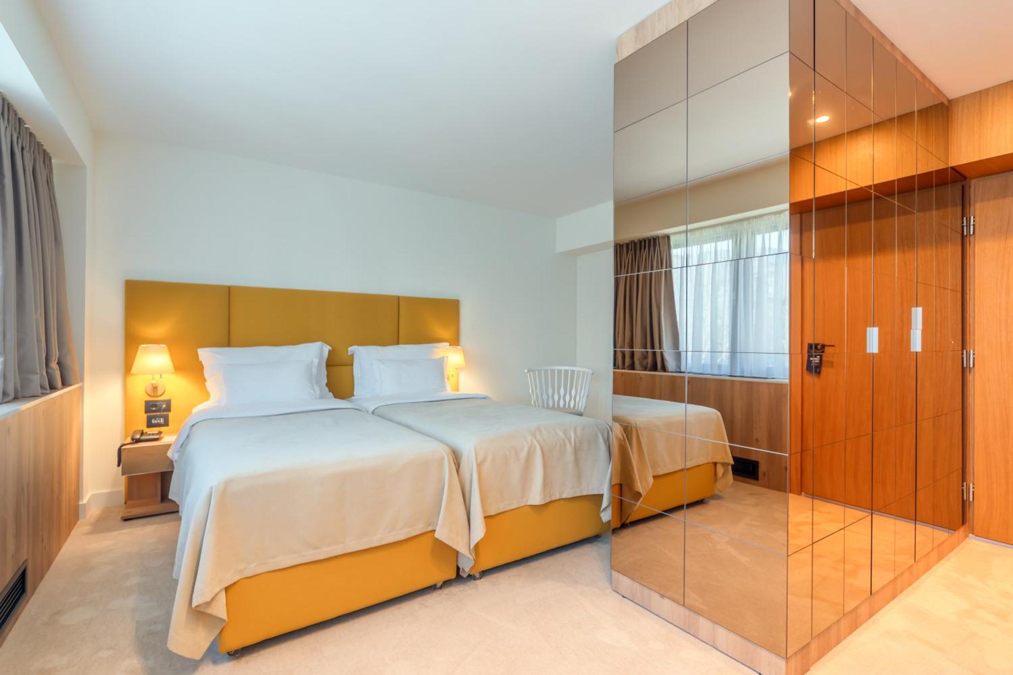Hotel Agape Бар Стая снимка